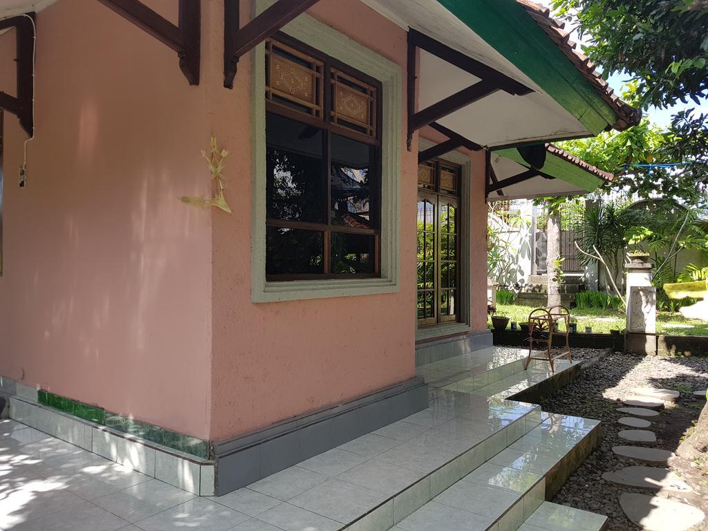 Villa Bale Seni Матарам Екстериор снимка
