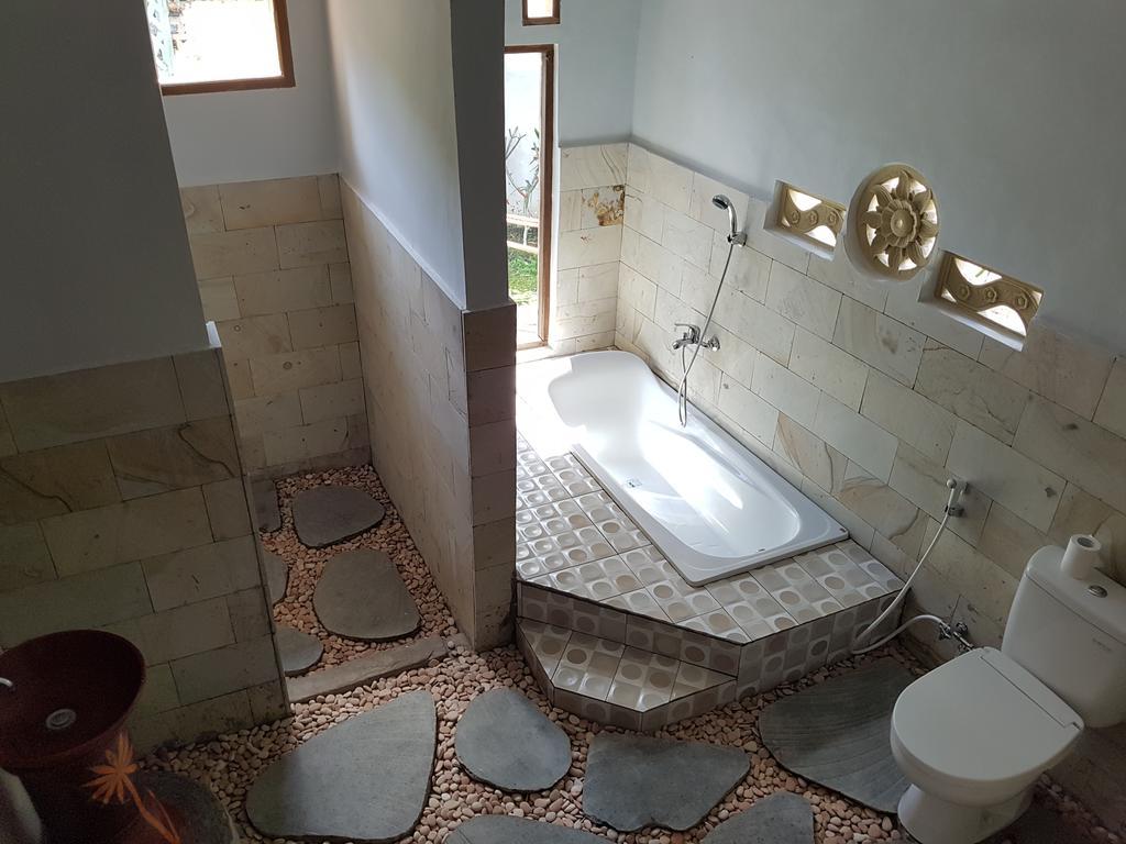 Villa Bale Seni Матарам Екстериор снимка