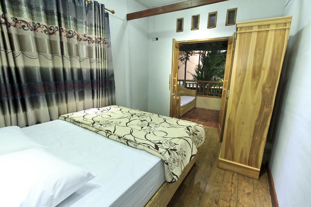 Villa Bale Seni Матарам Екстериор снимка