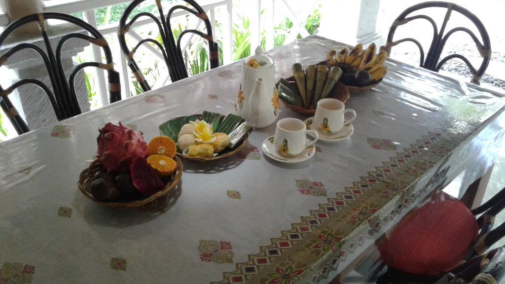 Villa Bale Seni Матарам Екстериор снимка